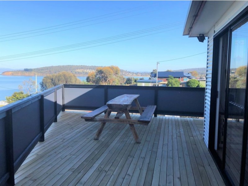 1 Rowan Avenue, Primrose Sands TAS 7173