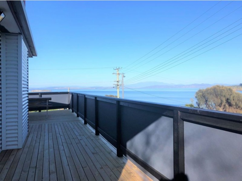 1 Rowan Avenue, Primrose Sands TAS 7173