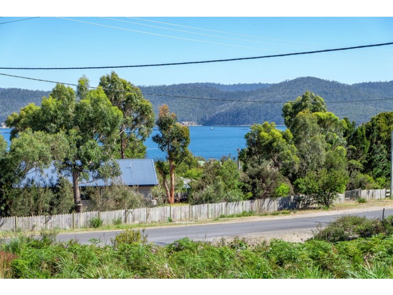 25 Skeggs Road, White Beach TAS 7184