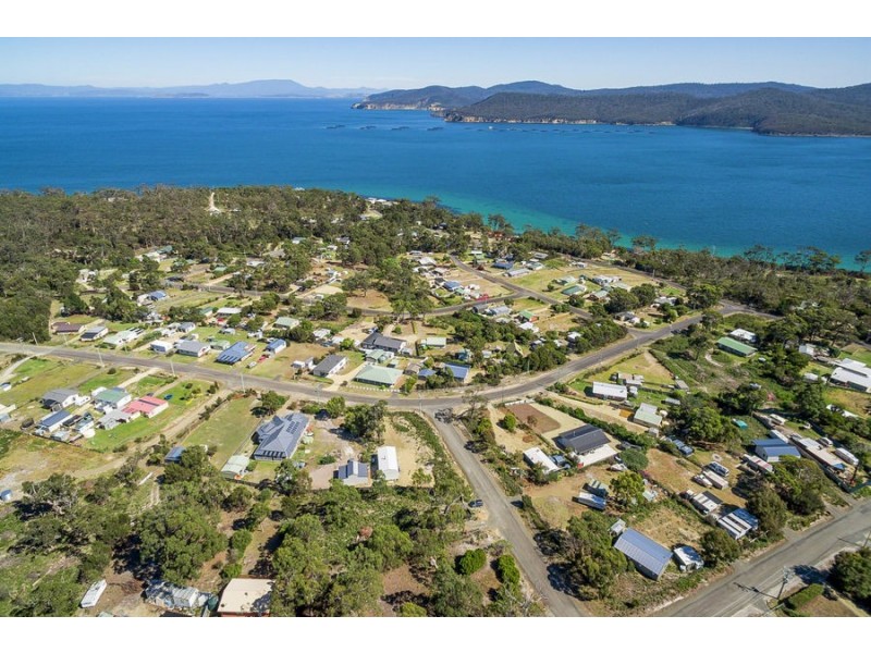 25 Skeggs Road, White Beach TAS 7184