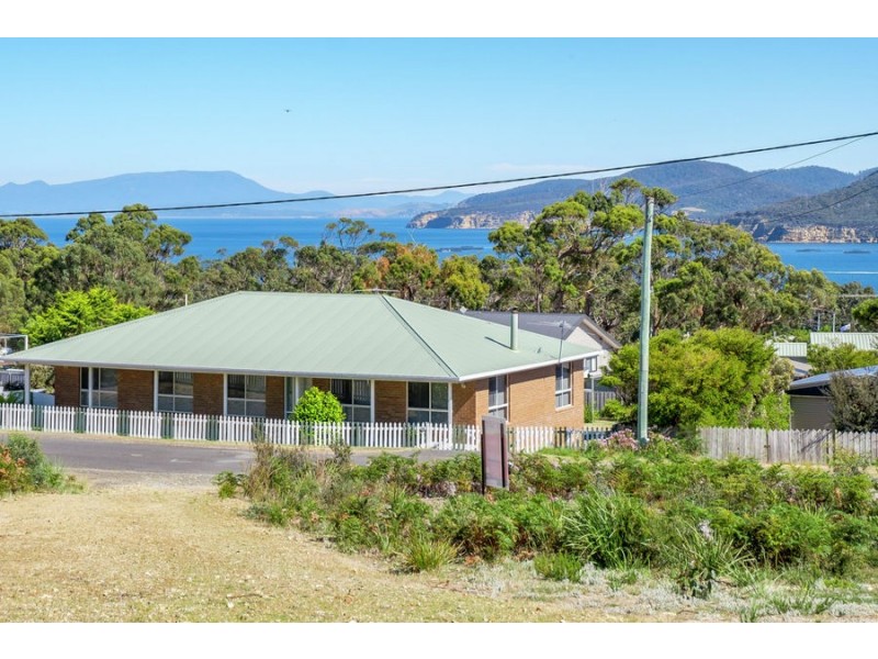 25 Skeggs Road, White Beach TAS 7184