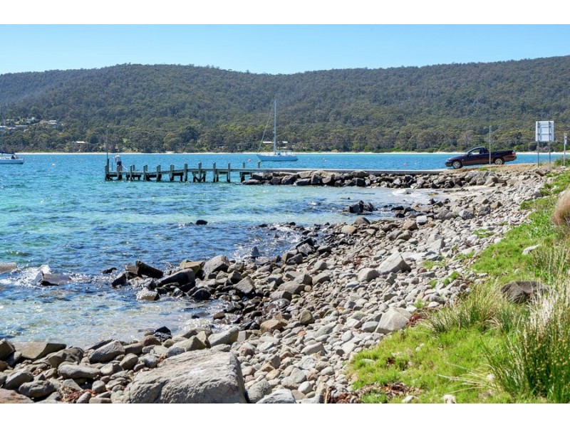 25 Skeggs Road, White Beach TAS 7184