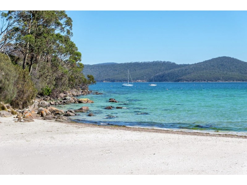 25 Skeggs Road, White Beach TAS 7184