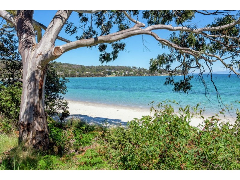 25 Skeggs Road, White Beach TAS 7184