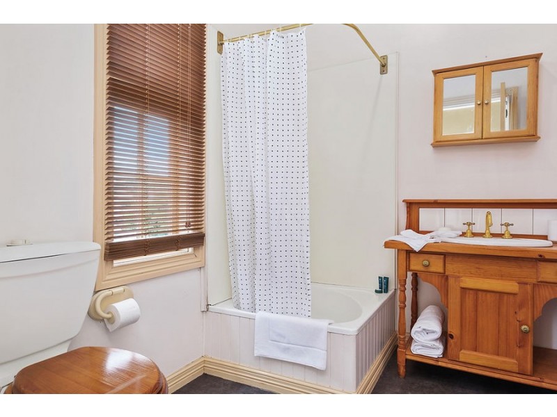10 Swan Street, North Hobart TAS 7000