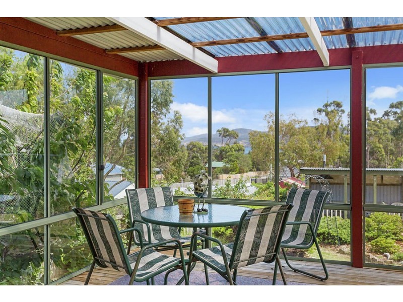 40 Skeggs Avenue, White Beach TAS 7184