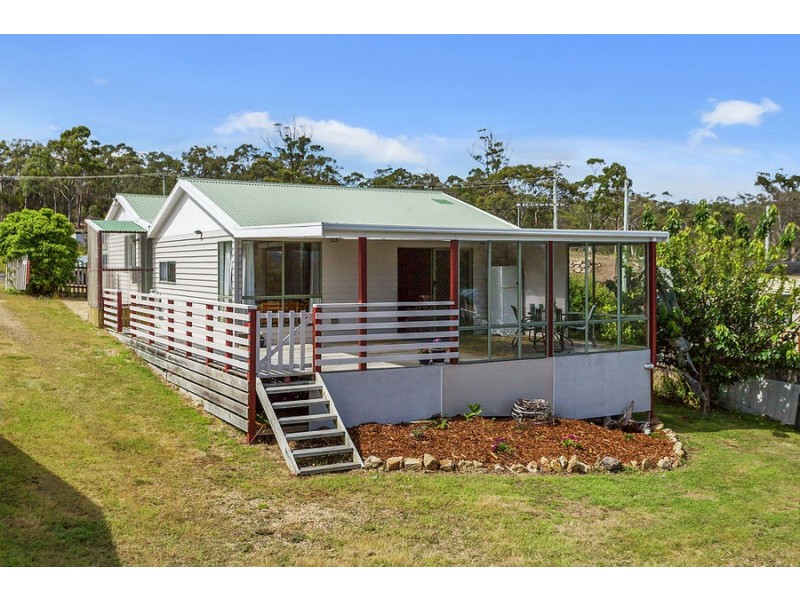 40 Skeggs Avenue, White Beach TAS 7184