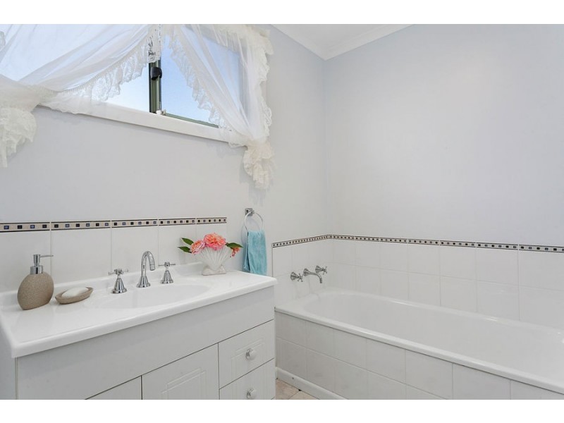 40 Skeggs Avenue, White Beach TAS 7184