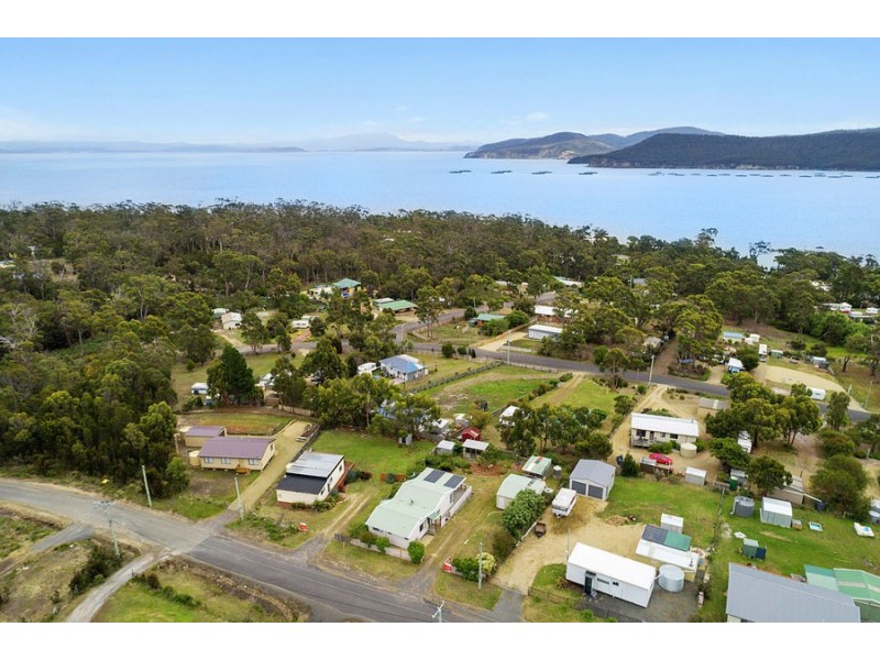 40 Skeggs Avenue, White Beach TAS 7184