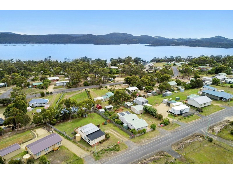 40 Skeggs Avenue, White Beach TAS 7184