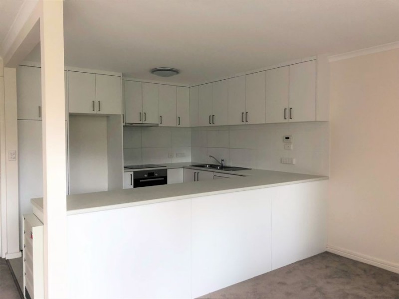 2-20 Lincoln Street, Lindisfarne TAS 7015