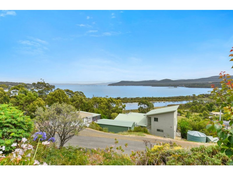 57 Lagoon Road, White Beach TAS 7184