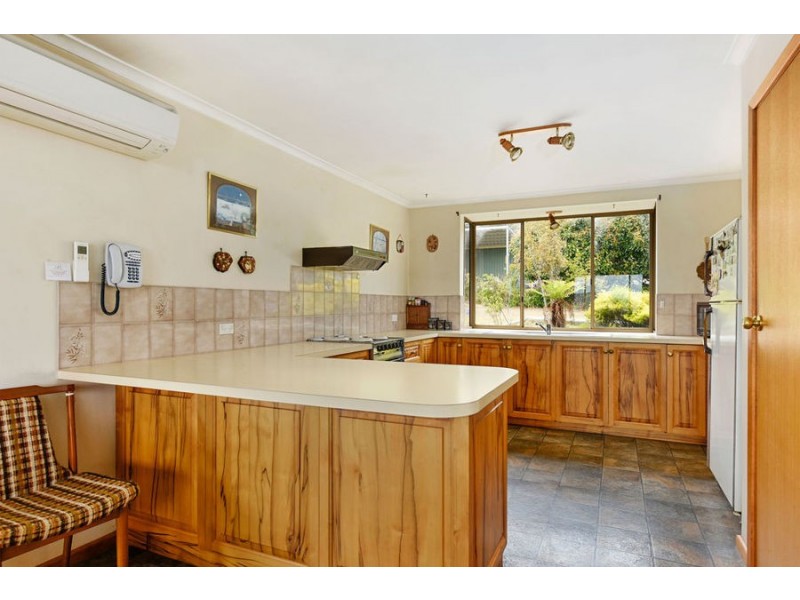 57 Lagoon Road, White Beach TAS 7184