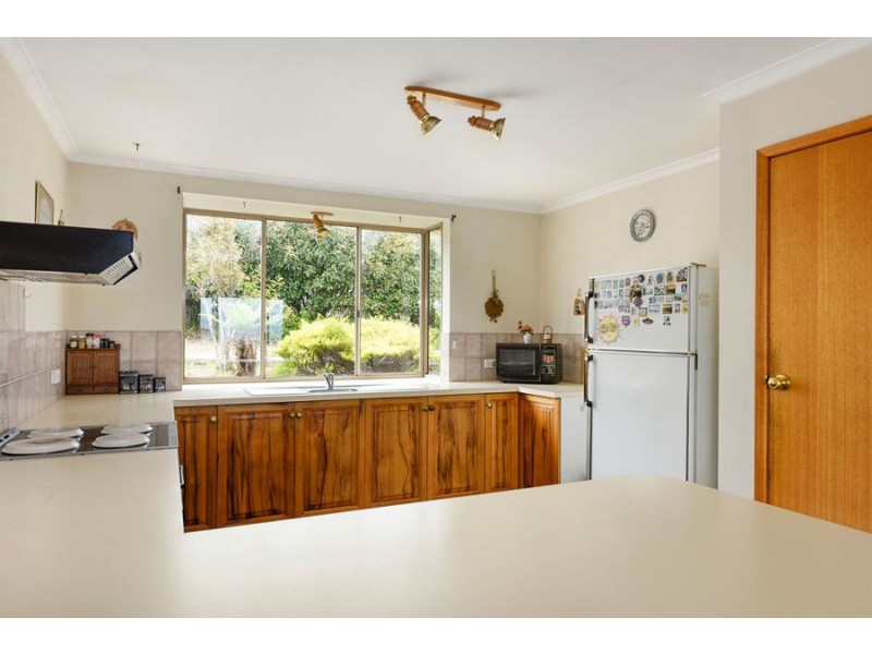57 Lagoon Road, White Beach TAS 7184