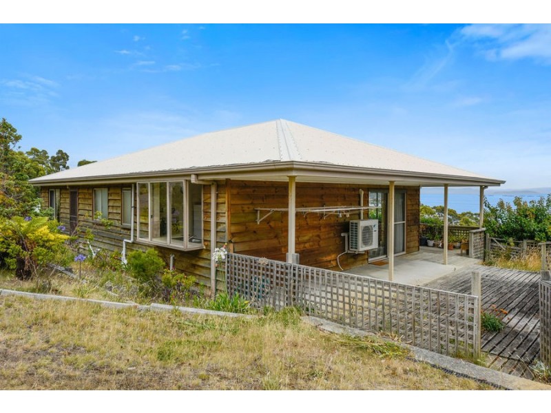 57 Lagoon Road, White Beach TAS 7184