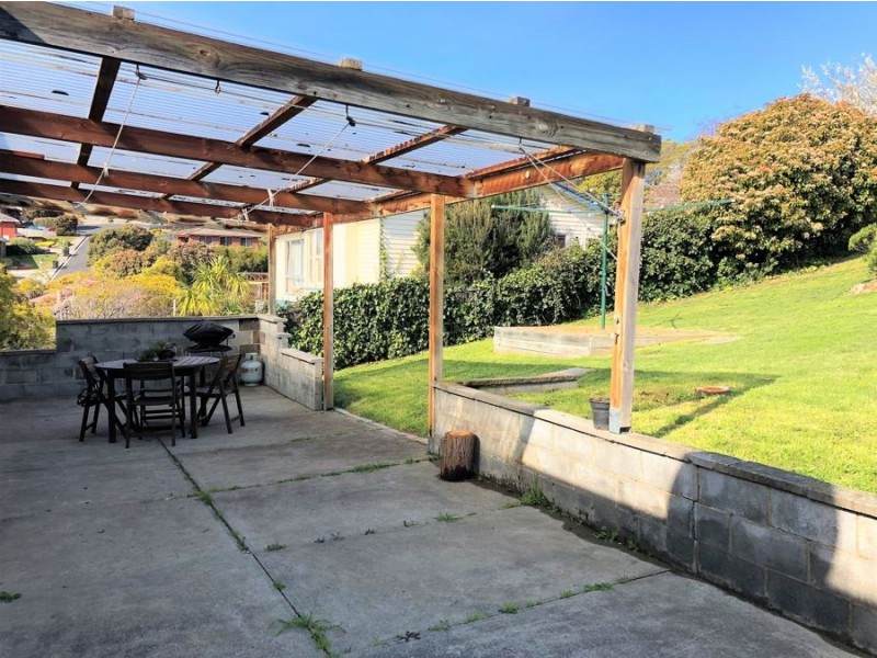 8 Beverley Grove, West Moonah TAS 7009