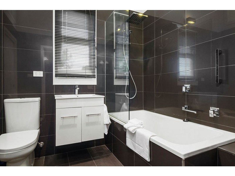 10 Swan Street, North Hobart TAS 7000