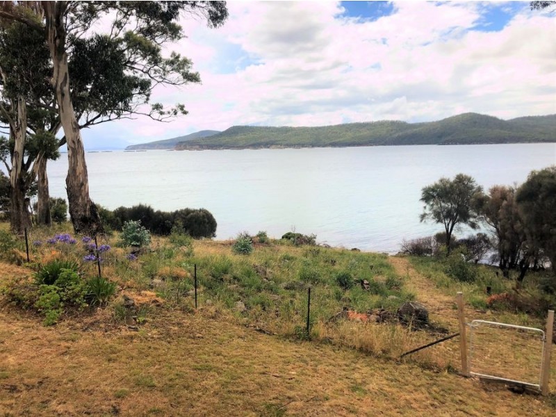 24 Spaulding Street, White Beach TAS 7184