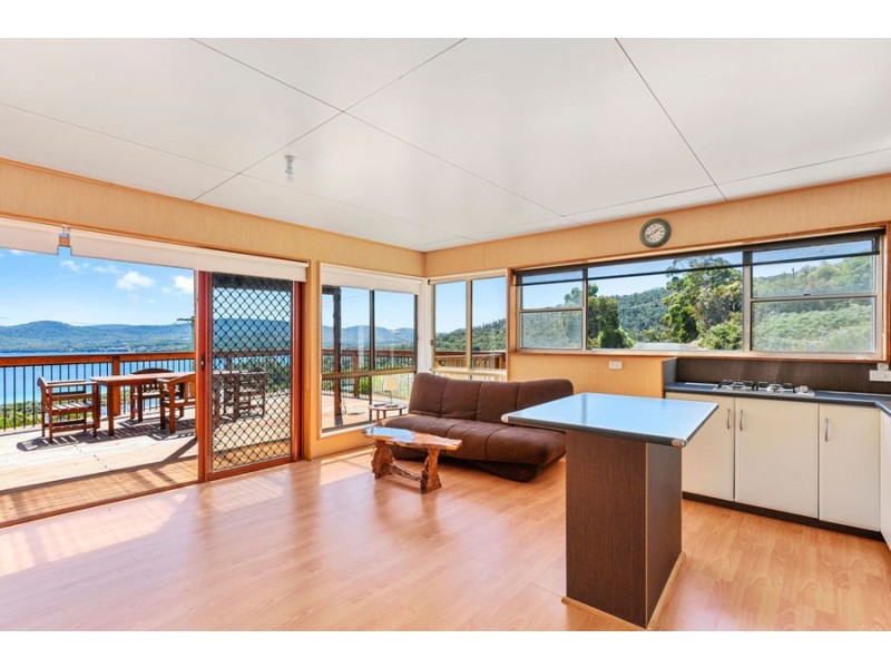 64 Lagoon Road, White Beach TAS 7184