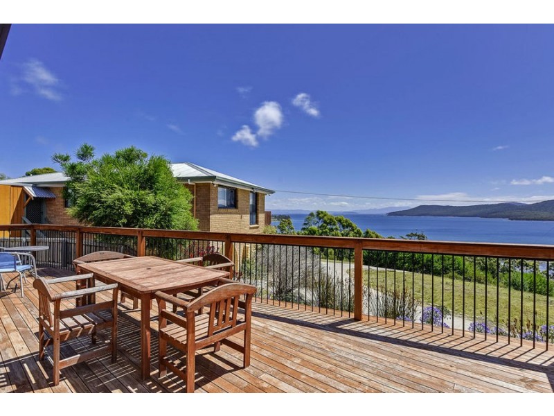 64 Lagoon Road, White Beach TAS 7184
