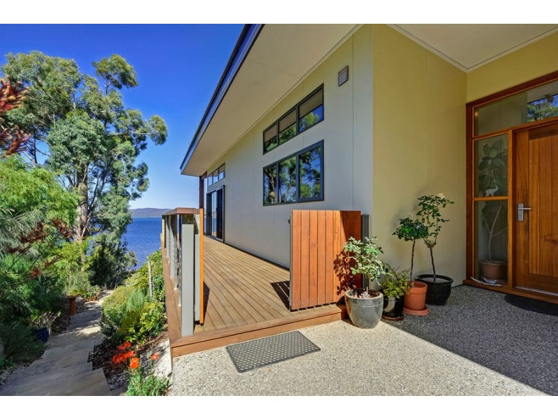 22 Craigs Hill Road, Boomer Bay TAS 7177