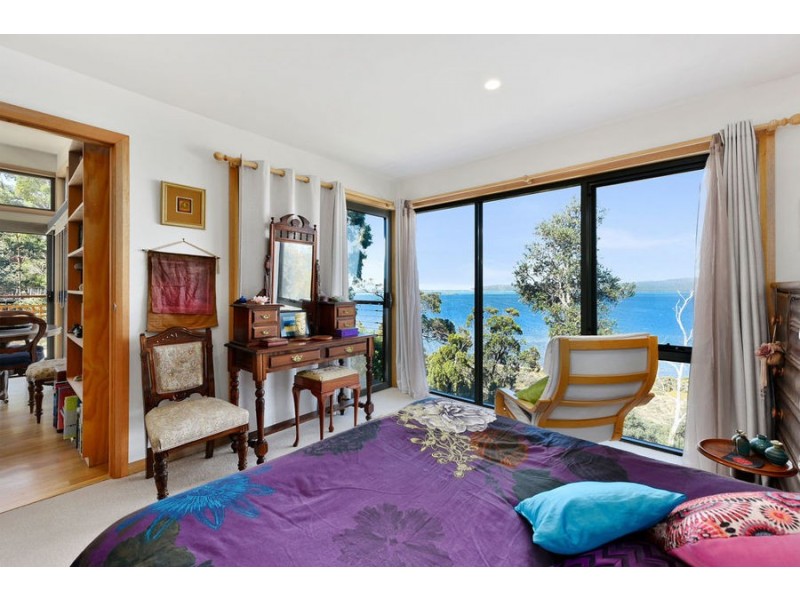 22 Craigs Hill Road, Boomer Bay TAS 7177
