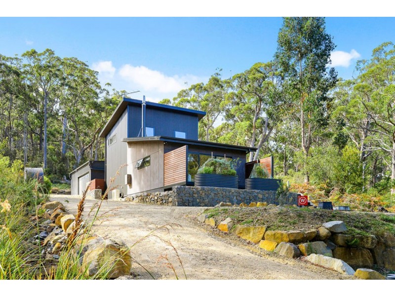 186 Old Jetty Road, Eaglehawk Neck TAS 7179