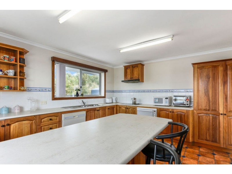 46 Bay Road, Boomer Bay TAS 7177
