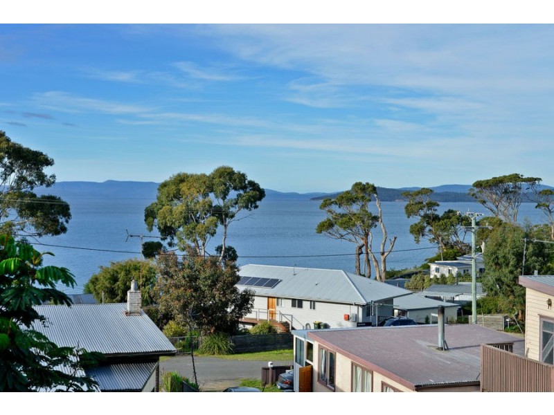 20 Lantana Place, Primrose Sands TAS 7173
