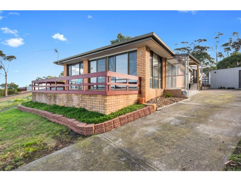 8 Lantana Place, Primrose Sands TAS 7173