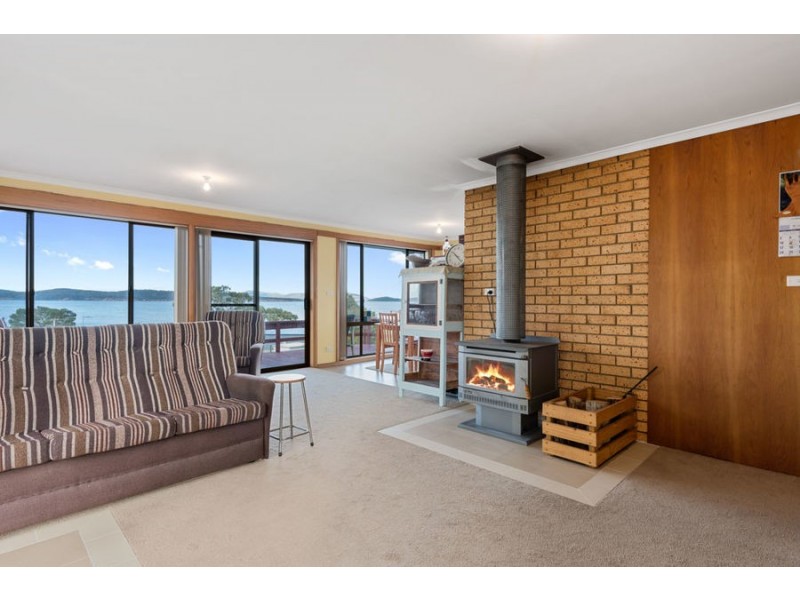 8 Lantana Place, Primrose Sands TAS 7173