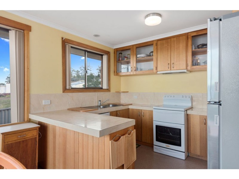 8 Lantana Place, Primrose Sands TAS 7173