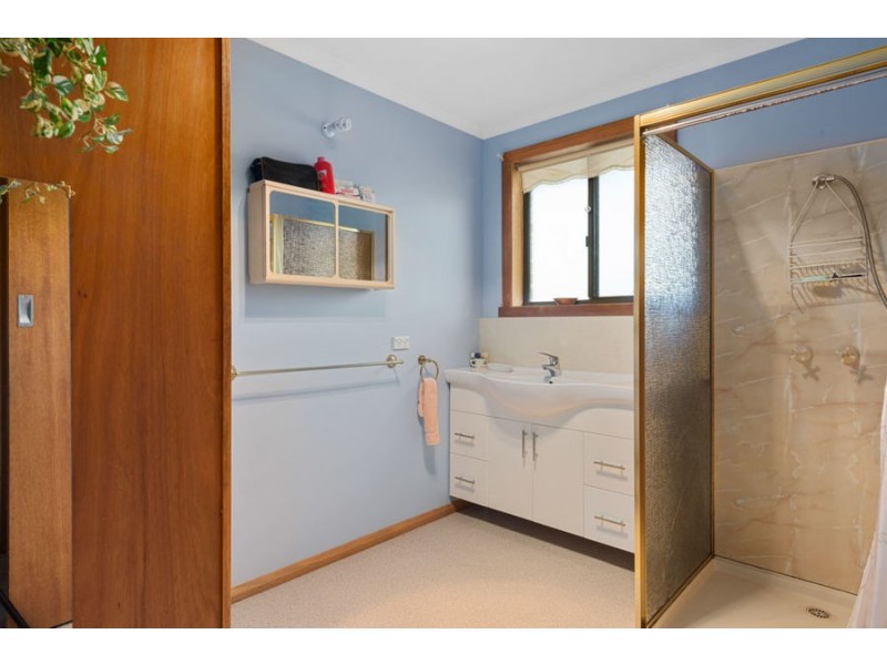 8 Lantana Place, Primrose Sands TAS 7173