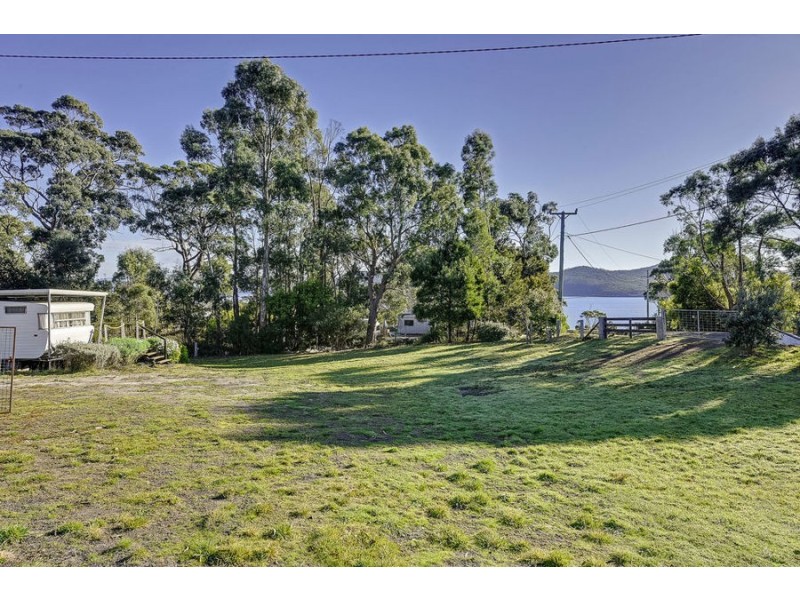 6 Wedge Avenue, White Beach TAS 7184
