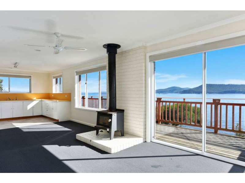 572 White Beach Road, White Beach TAS 7184