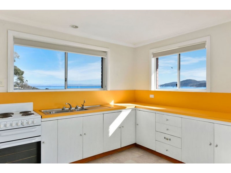 572 White Beach Road, White Beach TAS 7184