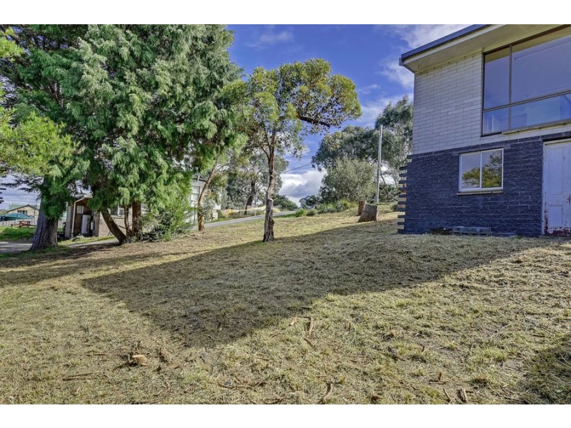 4 Meethenar Street, Carlton TAS 7173