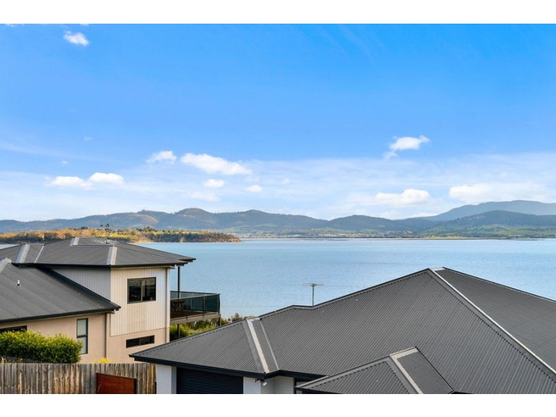 25 Abate Place, Midway Point TAS 7171