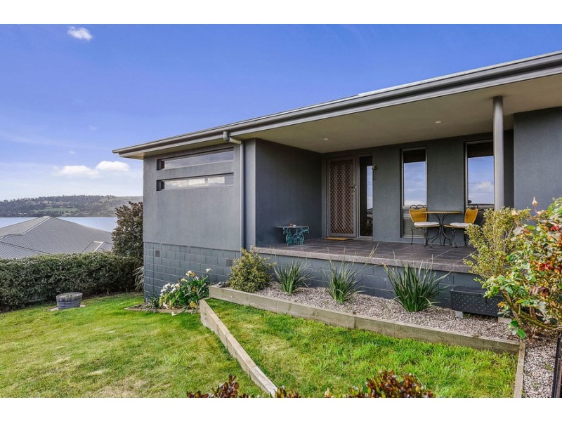 25 Abate Place, Midway Point TAS 7171