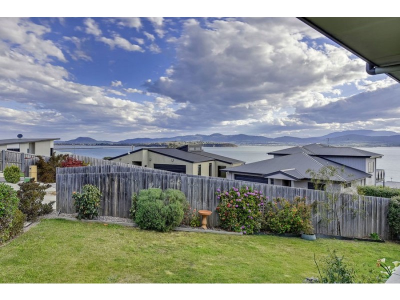 25 Abate Place, Midway Point TAS 7171