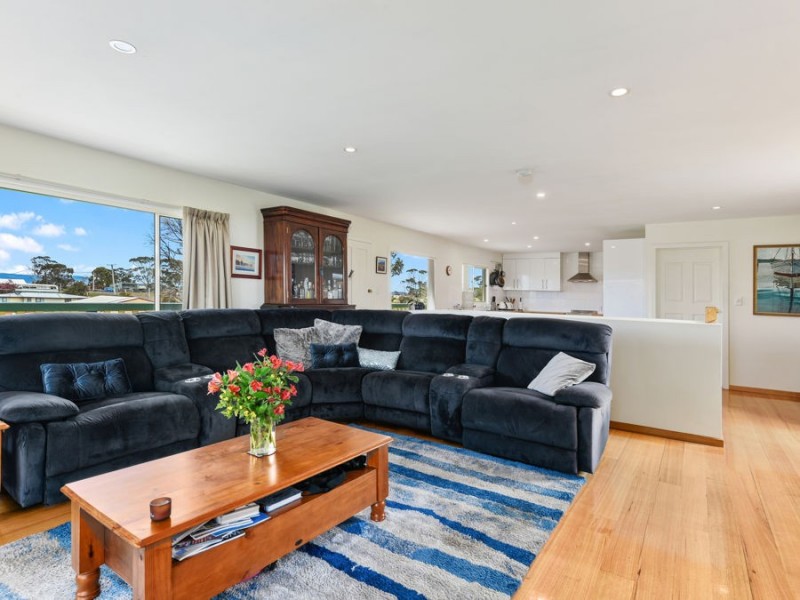 42 Bay Street, Dunalley TAS 7177