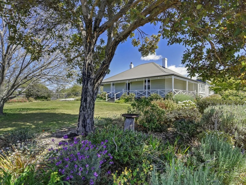 88-90 Arthur Highway, Dunalley TAS 7177