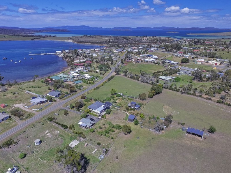88-90 Arthur Highway, Dunalley TAS 7177