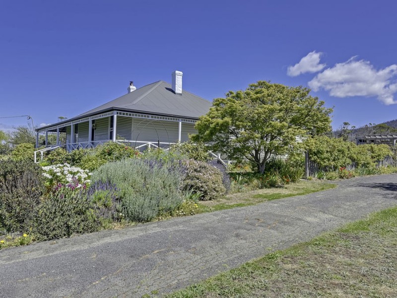 88-90 Arthur Highway, Dunalley TAS 7177
