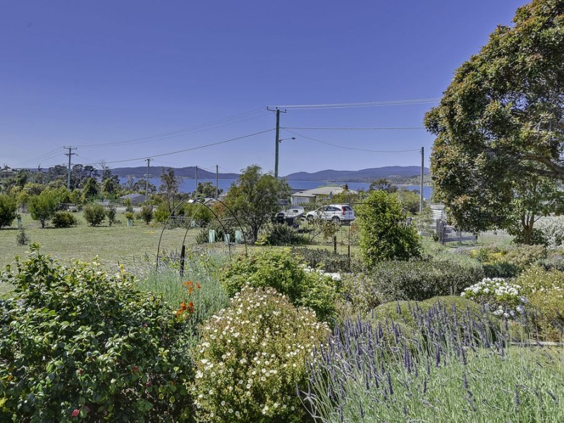 88-90 Arthur Highway, Dunalley TAS 7177