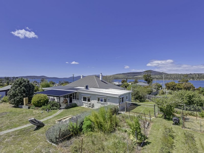 88-90 Arthur Highway, Dunalley TAS 7177