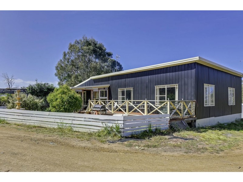 24 Terry Street, Carlton TAS 7173