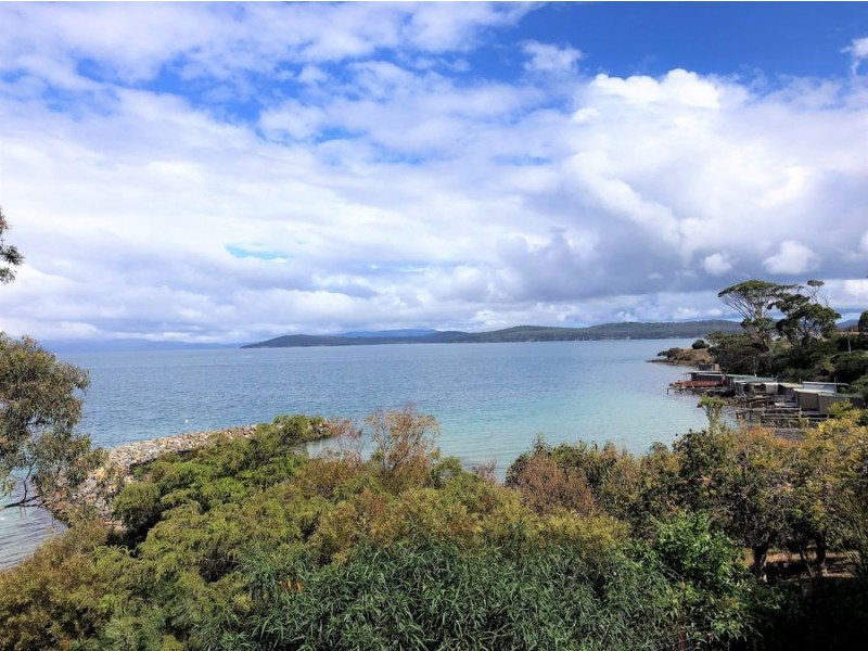 121 Linden Road, Primrose Sands TAS 7173