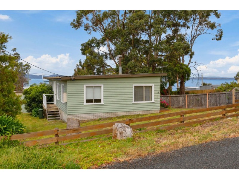 20 Broom Street, Primrose Sands TAS 7173