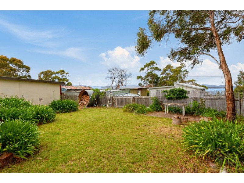 20 Broom Street, Primrose Sands TAS 7173